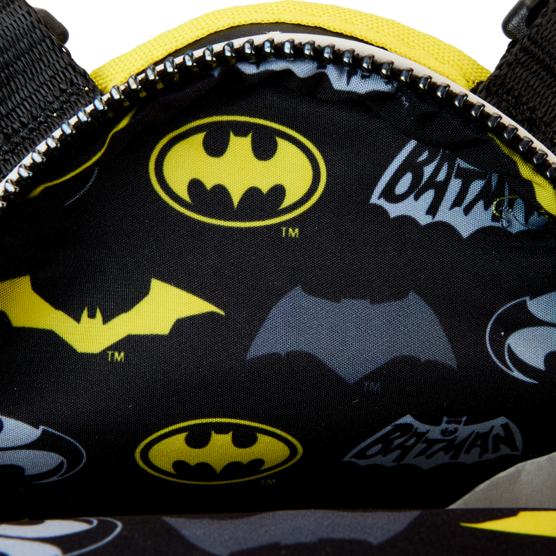 DCCPDH0001-LFDCCOMICBATMANMINIBACKPACKHARNESS0012-1.png